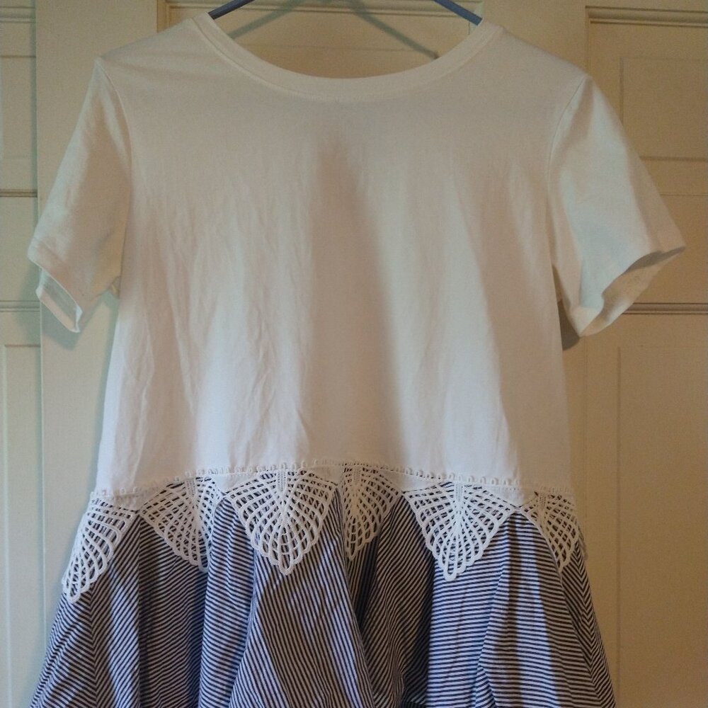 Peplum White Cotton top with Ruffles and Blue Striped w/ Tie Back Size M…